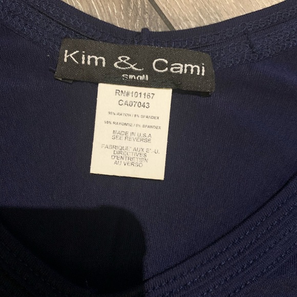 KIM & CAMI Short Sleeve Top - Picture 2 of 4